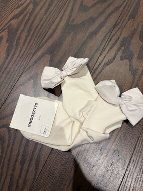 Calzedonia Women's Cream Bow-Accent Socks